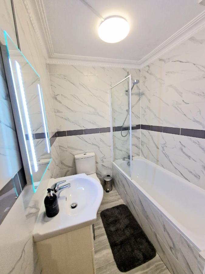 Cosy Home In Kensington - Great Location! 3 Minutes Walk To Earl'S Court Station Londres Exterior foto