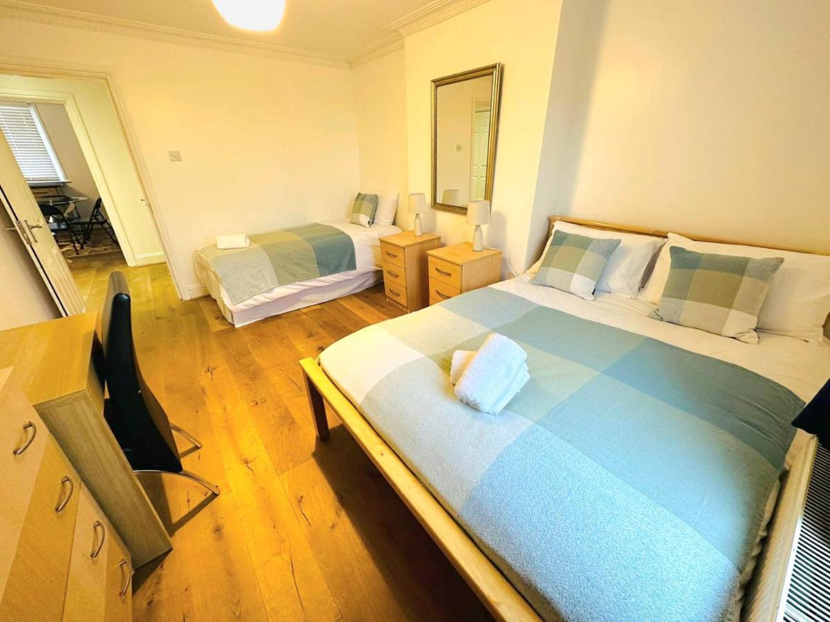 Cosy Home In Kensington - Great Location! 3 Minutes Walk To Earl'S Court Station Londres Exterior foto