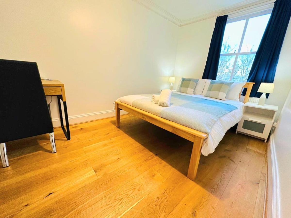 Cosy Home In Kensington - Great Location! 3 Minutes Walk To Earl'S Court Station Londres Exterior foto