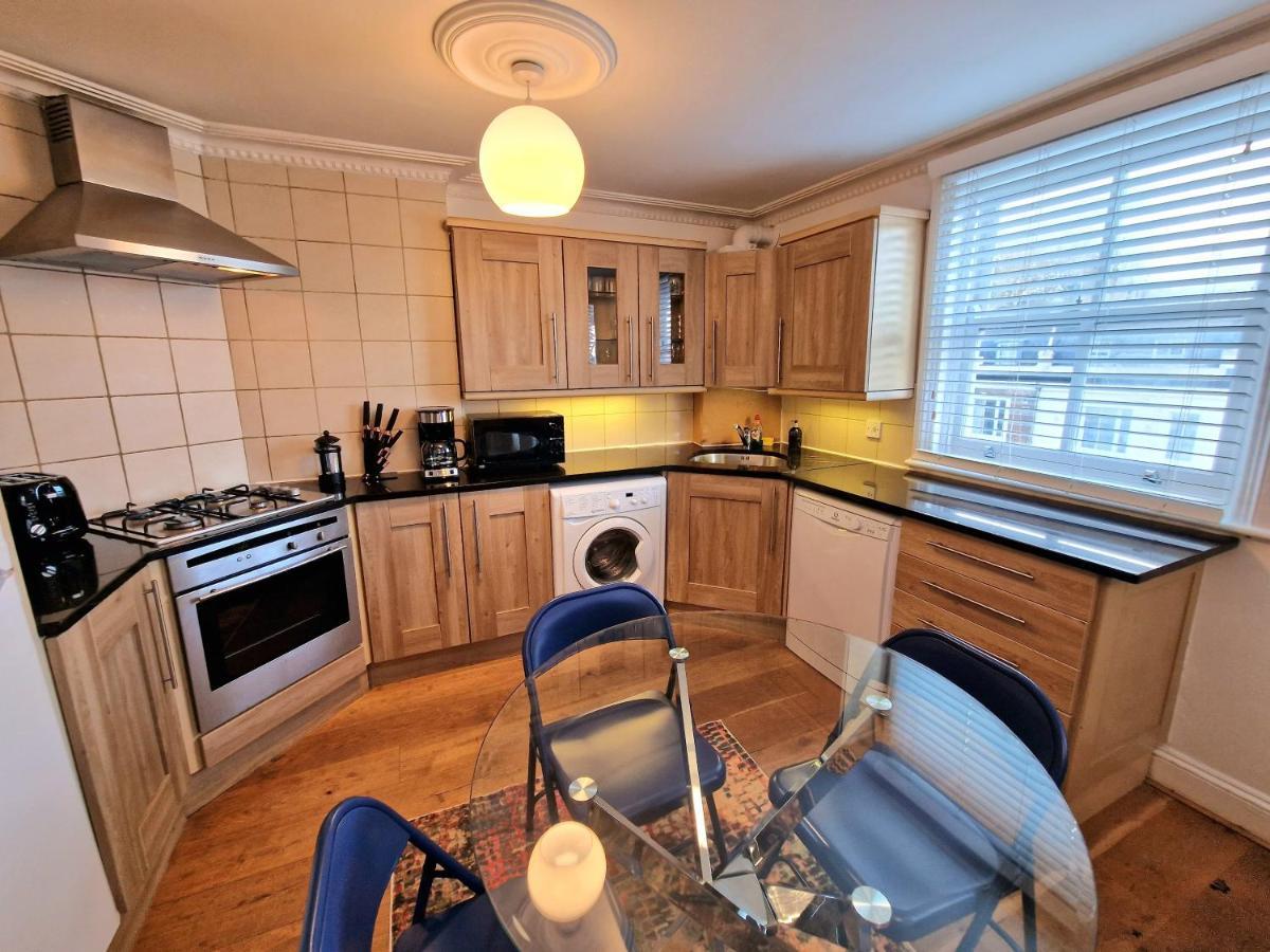 Cosy Home In Kensington - Great Location! 3 Minutes Walk To Earl'S Court Station Londres Exterior foto